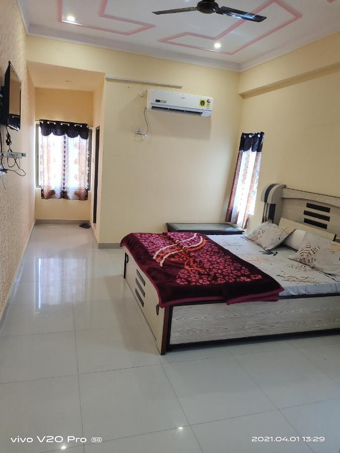 Hotel Purnima Palace Fatehpur  Экстерьер фото